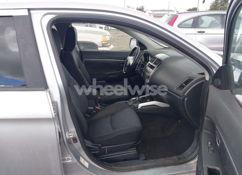 Photo 5 of 2011 Mitsubishi Outlander SPORT SE (VIN JA4AR4AUXBZ023927)