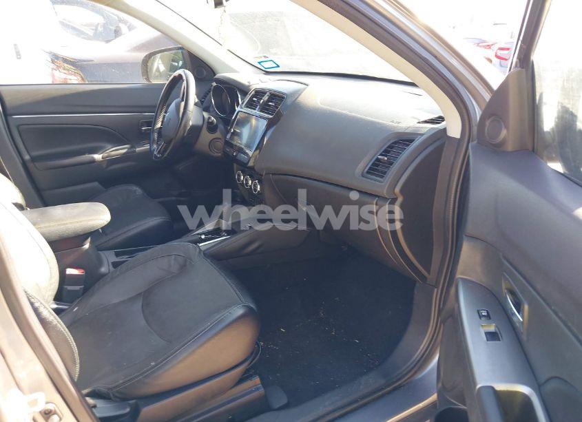 Photo 5 of 2018 Mitsubishi Outlander SPORT 2.4 SEL (VIN JA4AR4AW3JU000583)