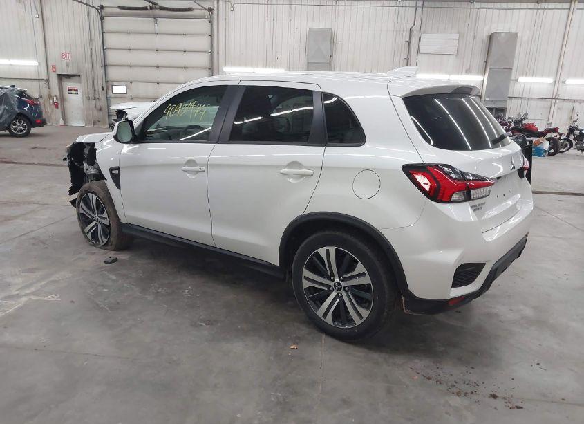 Photo 3 of 2021 Mitsubishi Outlander SPORT 2.0 ES (VIN JA4ARUAU0MU001063)