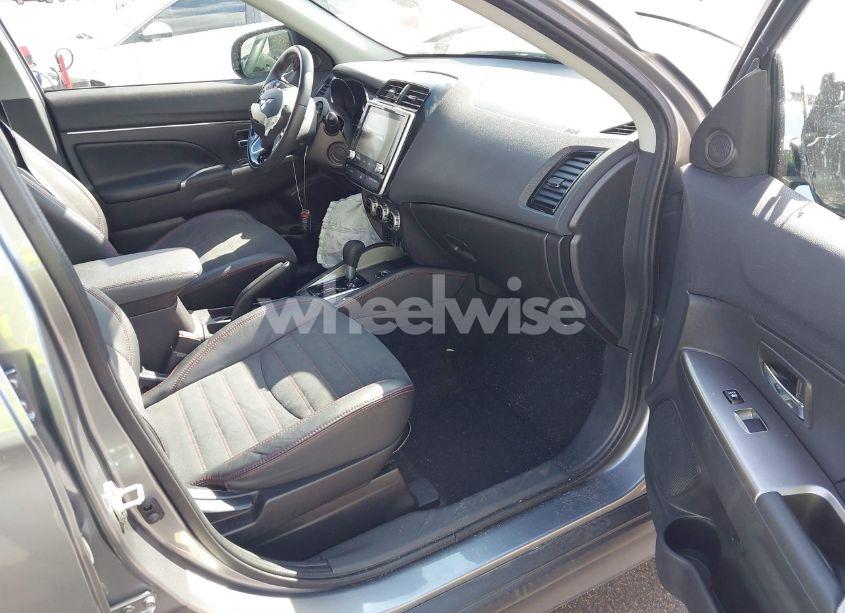 Photo 5 of 2022 Mitsubishi Outlander SPORT 2.0 BE AWC/2.0 ES AWC/2.0 LE AWC/2.0 SE AWC/2.0 SE SPECIAL EDITION AWC (VIN JA4ARUAU3NU007229)