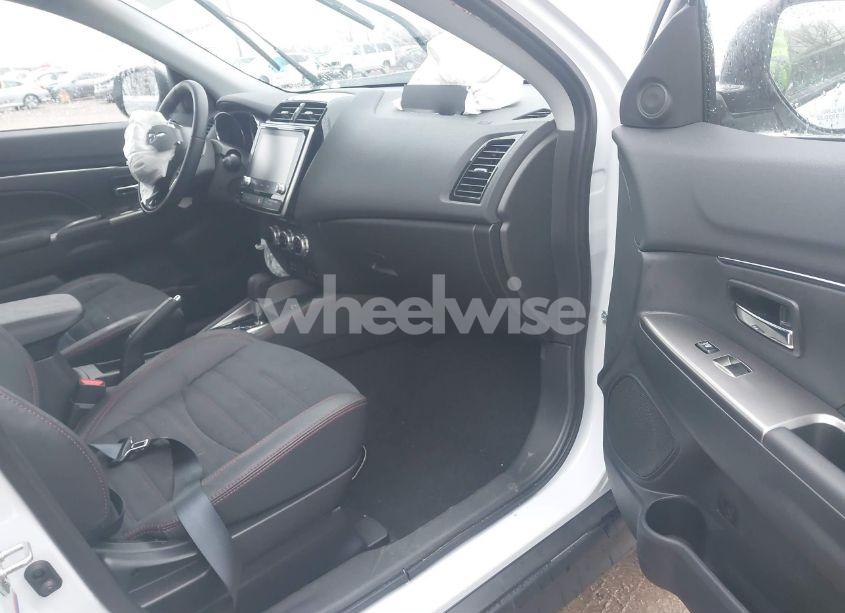 Photo 5 of 2023 Mitsubishi Outlander SPORT 2.0 SE (VIN JA4ARUAU3PU007461)