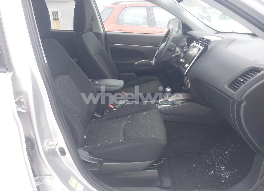 Photo 5 of 2021 Mitsubishi Outlander SPORT 2.0 BE AWC/2.0 ES AWC/2.0 LE AWC/2.0 SE AWC (VIN JA4ARUAU8MU030844)