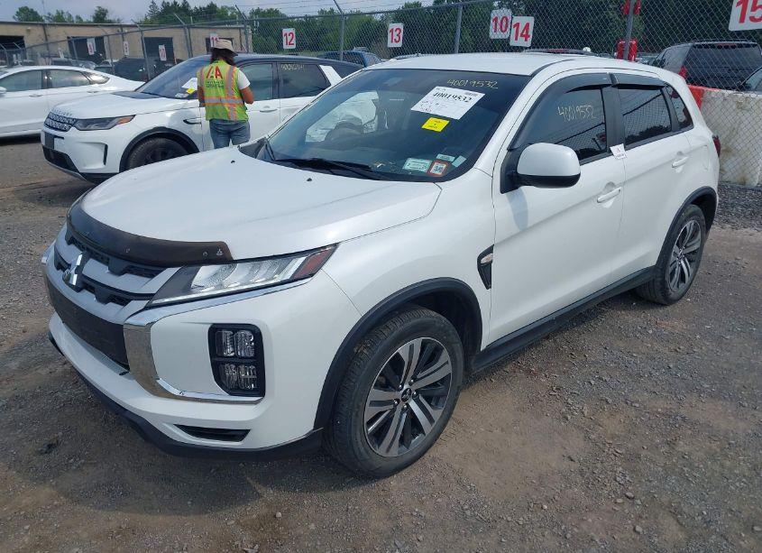 Photo 2 of 2021 Mitsubishi Outlander SPORT 2.0 BE AWC/2.0 ES AWC/2.0 LE AWC/2.0 SE AWC (VIN JA4ARUAU9MU031601)