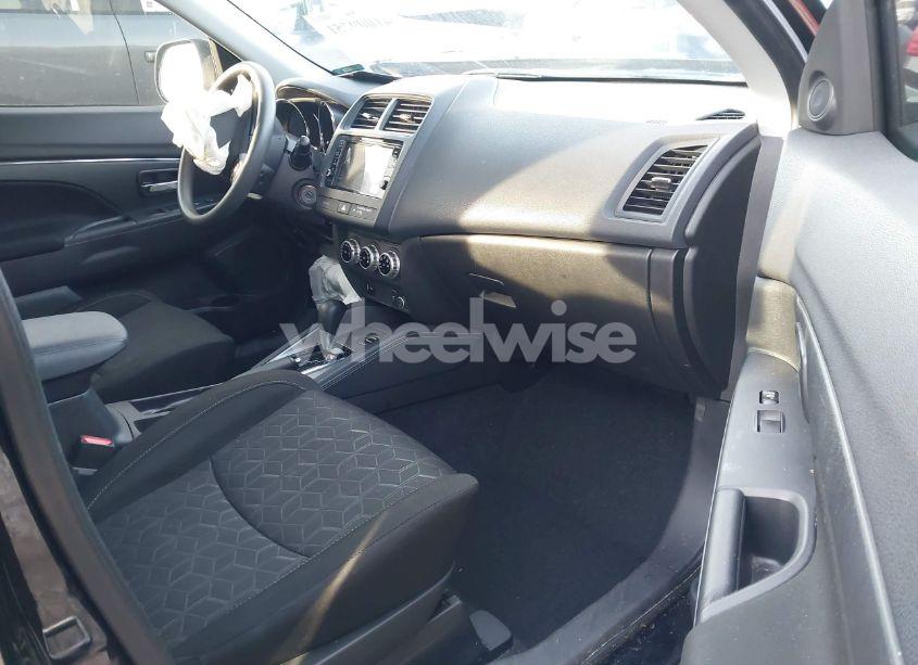 Photo 5 of 2023 Mitsubishi Outlander SPORT (VIN JA4ARUAU9PU002314)