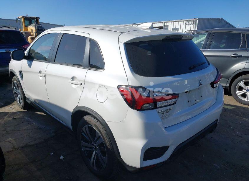 Photo 3 of 2021 Mitsubishi Outlander SPORT 2.0 BE /2.0 ES /2.0 LE /2.0 SE (VIN JA4ARUAUXMU017724)