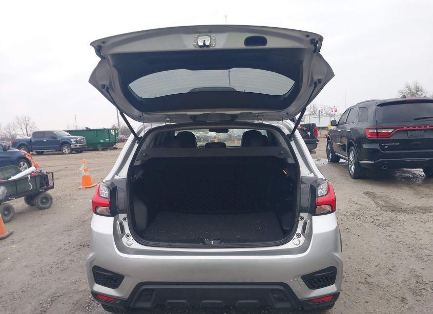 Photo 17 of 2023 Mitsubishi Outlander SPORT 2.0 SE AWC (VIN JA4ARUAUXPU007876)