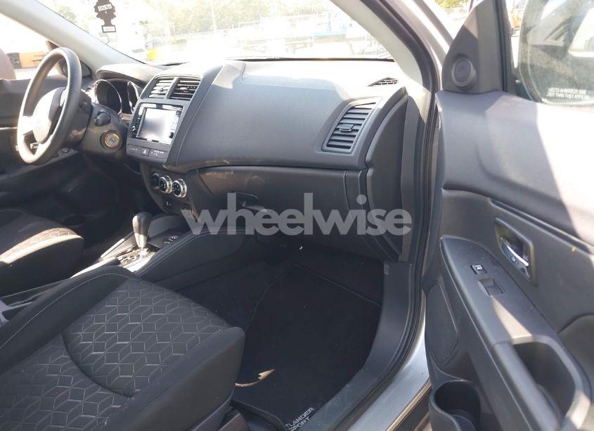 Photo 5 of 2024 Mitsubishi Outlander SPORT (VIN JA4ARUAUXRU009159)