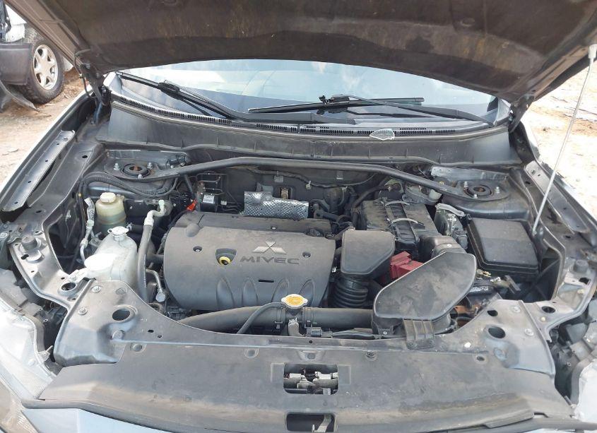 Photo 10 of 2011 Mitsubishi Outlander ES (VIN JA4AS2AW0BU016881)