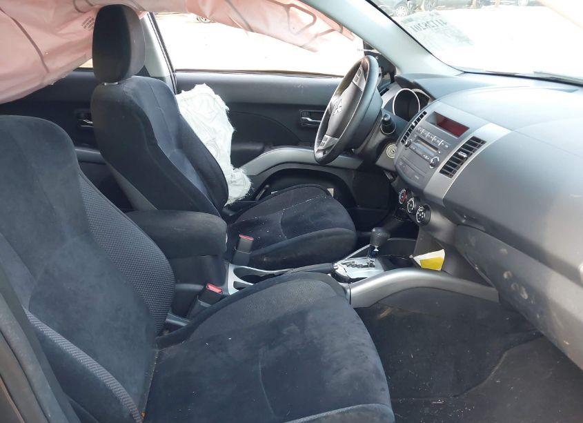 Photo 5 of 2011 Mitsubishi Outlander ES (VIN JA4AS2AW0BU016881)