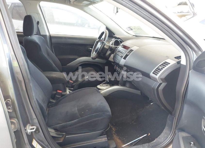 Photo 5 of 2011 Mitsubishi Outlander ES (VIN JA4AS2AW3BU036686)