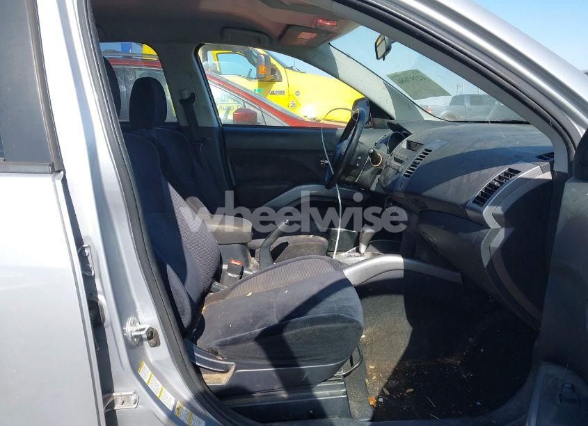 Photo 5 of 2012 Mitsubishi Outlander ES (VIN JA4AS2AW8CU031971)