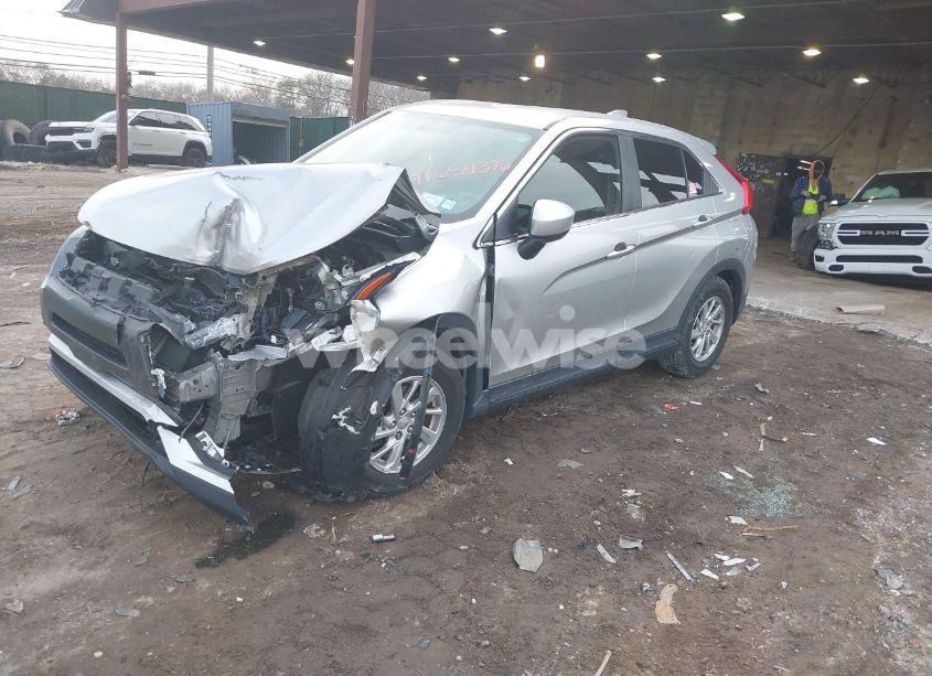 Photo 2 of 2018 Mitsubishi Eclipse CROSS ES (VIN JA4AS3AA1JZ066717)