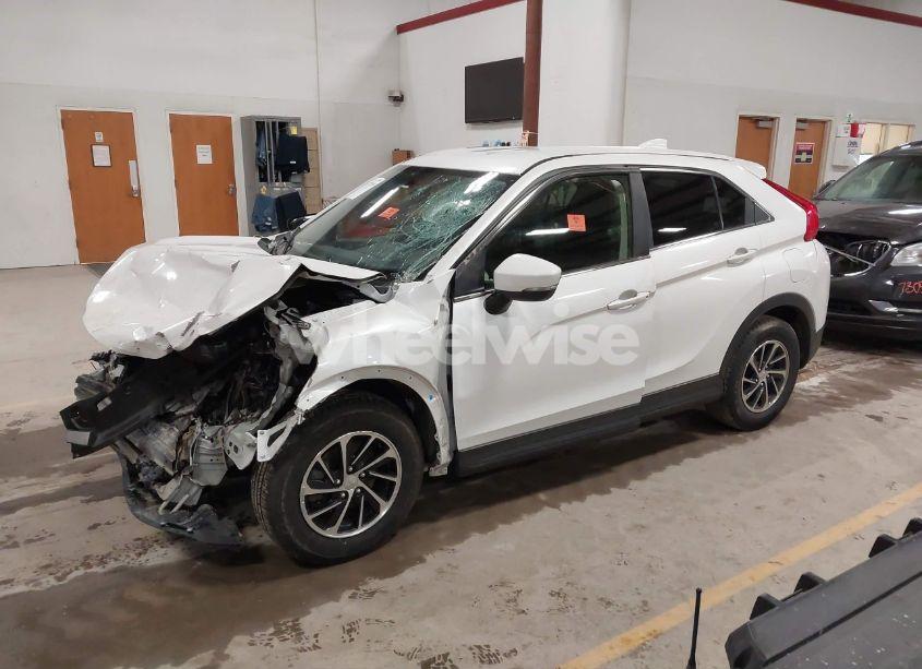 Photo 2 of 2020 Mitsubishi Eclipse CROSS ES 1.5T (VIN JA4AS3AA9LZ013413)