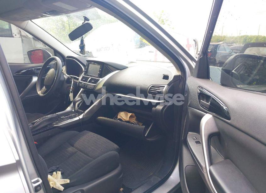 Photo 5 of 2019 Mitsubishi Eclipse CROSS ES (VIN JA4AS3AAXKZ049738)