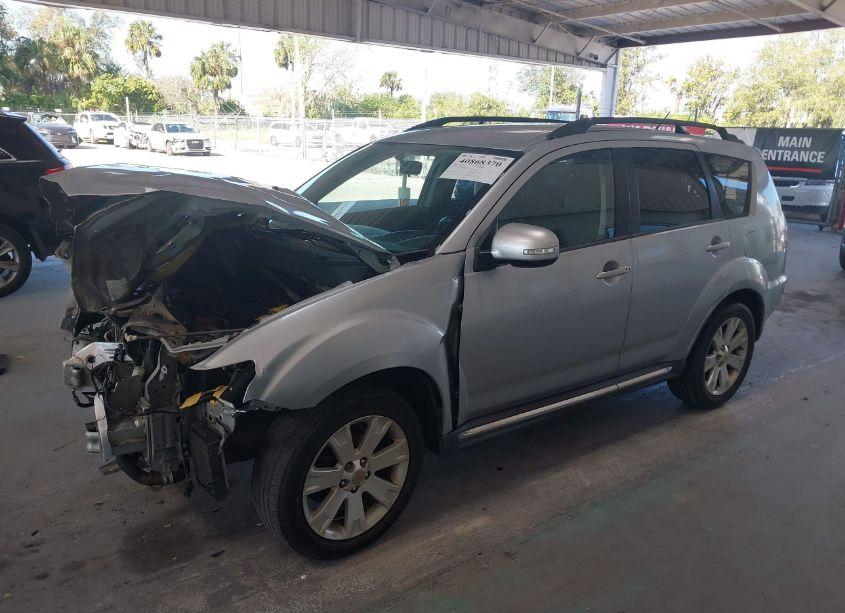 Photo 2 of 2010 Mitsubishi Outlander SE (VIN JA4AS3AW0AZ014071)