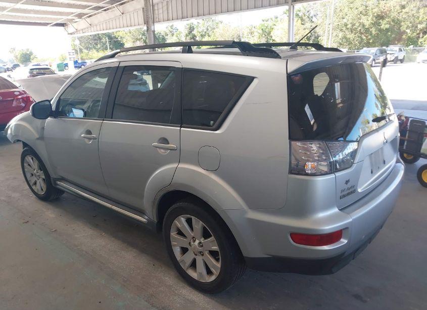 Photo 3 of 2010 Mitsubishi Outlander SE (VIN JA4AS3AW0AZ014071)