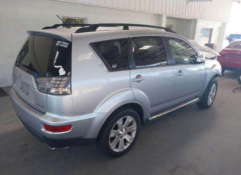 Photo 4 of 2010 Mitsubishi Outlander SE (VIN JA4AS3AW0AZ014071)