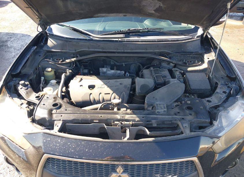 Photo 10 of 2011 Mitsubishi Outlander SE (VIN JA4AS3AW0BU012190)