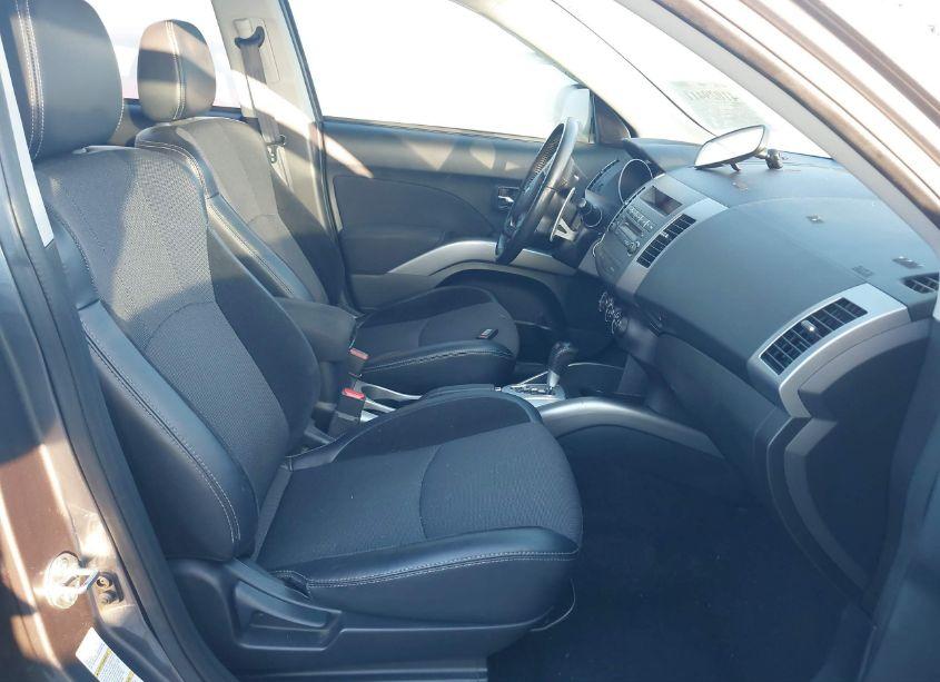 Photo 5 of 2012 Mitsubishi Outlander SE (VIN JA4AS3AW0CU016581)