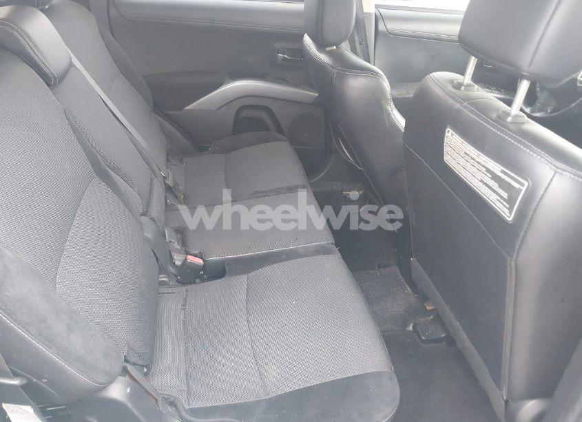 Photo 8 of 2013 Mitsubishi Outlander SE (VIN JA4AS3AW0DU010426)