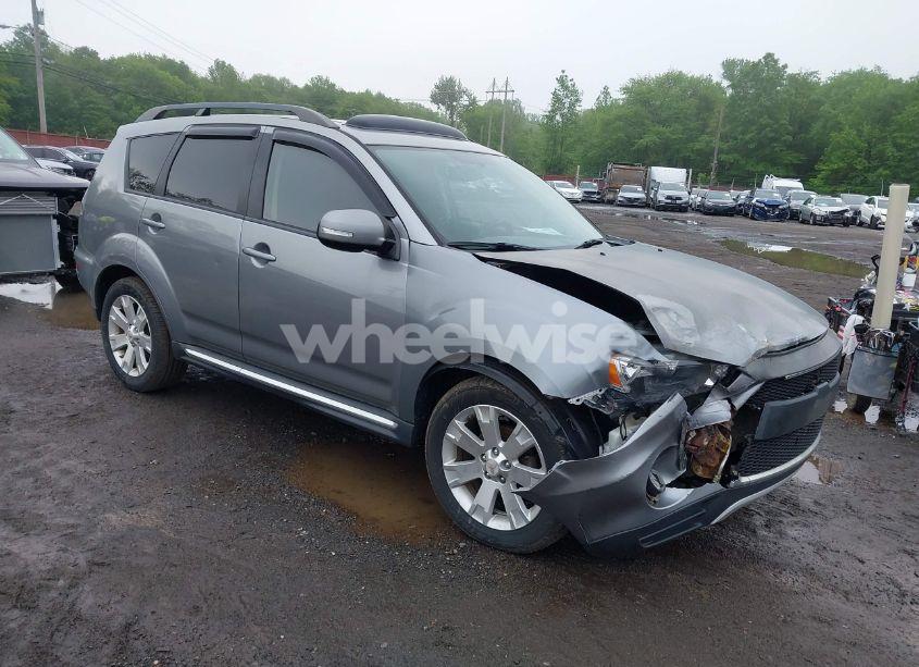 2013 Mitsubishi Outlander SE (VIN JA4AS3AW2DU013649) main photo