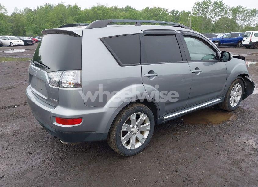 Photo 4 of 2013 Mitsubishi Outlander SE (VIN JA4AS3AW2DU013649)