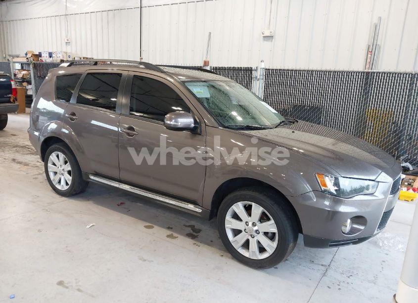 2013 Mitsubishi Outlander SE (VIN JA4AS3AW3DU012736) main photo