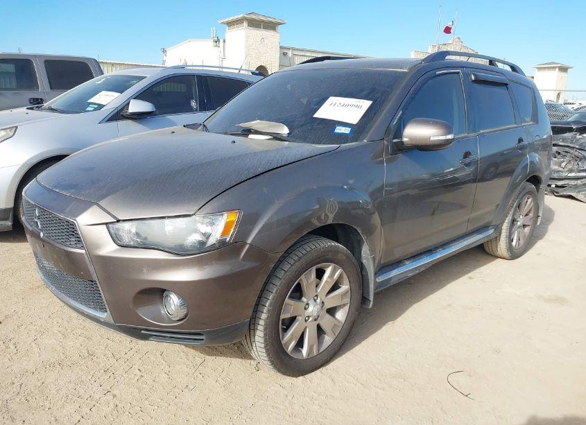 Photo 2 of 2013 Mitsubishi Outlander SE (VIN JA4AS3AW3DU013191)