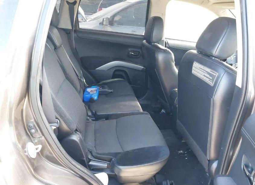 Photo 8 of 2013 Mitsubishi Outlander SE (VIN JA4AS3AW3DU013191)