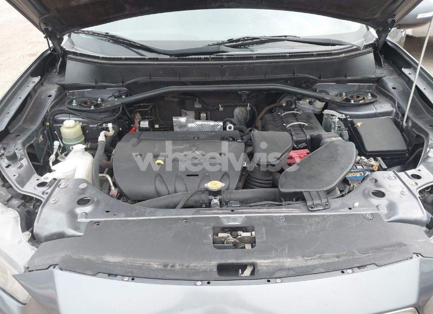 Photo 10 of 2011 Mitsubishi Outlander SE (VIN JA4AS3AW4BU023760)