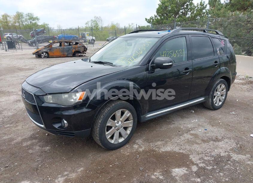 Photo 2 of 2011 Mitsubishi Outlander SE (VIN JA4AS3AW5BU013447)