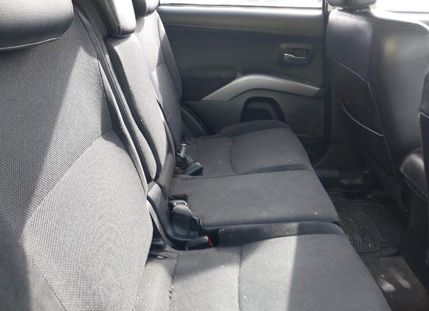 Photo 8 of 2013 Mitsubishi Outlander SE (VIN JA4AS3AW5DU000801)