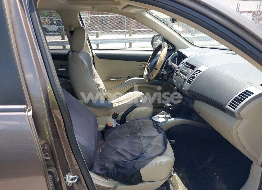 Photo 5 of 2012 Mitsubishi Outlander SE (VIN JA4AS3AW7CU014570)