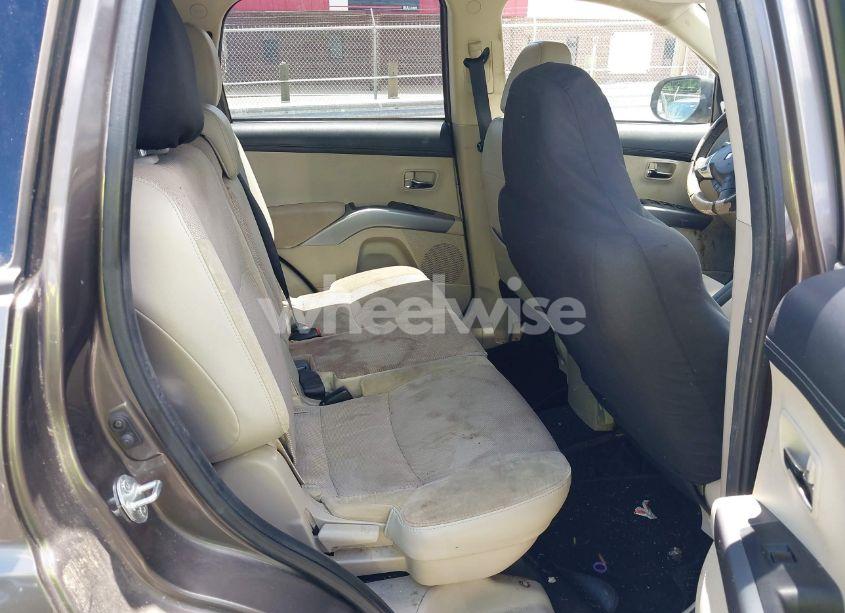 Photo 8 of 2012 Mitsubishi Outlander SE (VIN JA4AS3AW7CU014570)