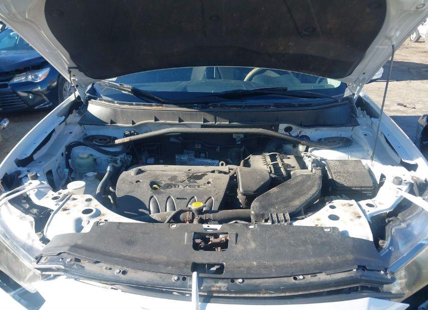 Photo 10 of 2011 Mitsubishi Outlander SE (VIN JA4AS3AW9BU018375)