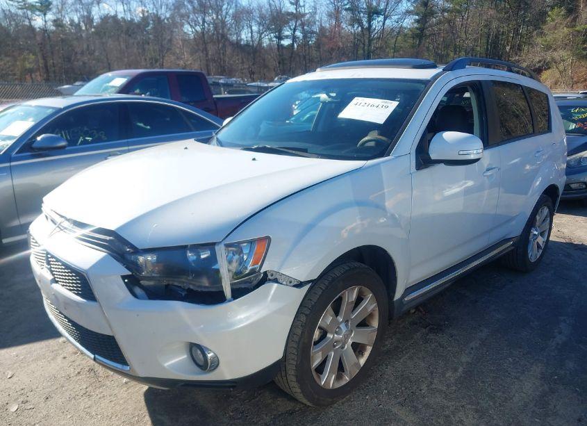 Photo 2 of 2011 Mitsubishi Outlander SE (VIN JA4AS3AW9BU018375)