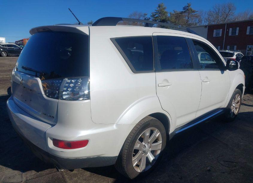 Photo 4 of 2011 Mitsubishi Outlander SE (VIN JA4AS3AW9BU018375)