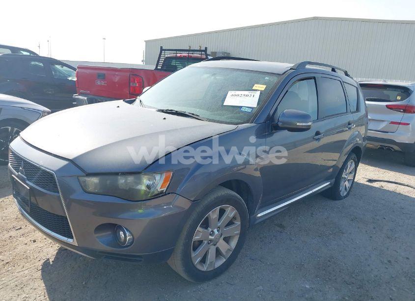 Photo 2 of 2011 Mitsubishi Outlander SE (VIN JA4AS3AWXBU022418)