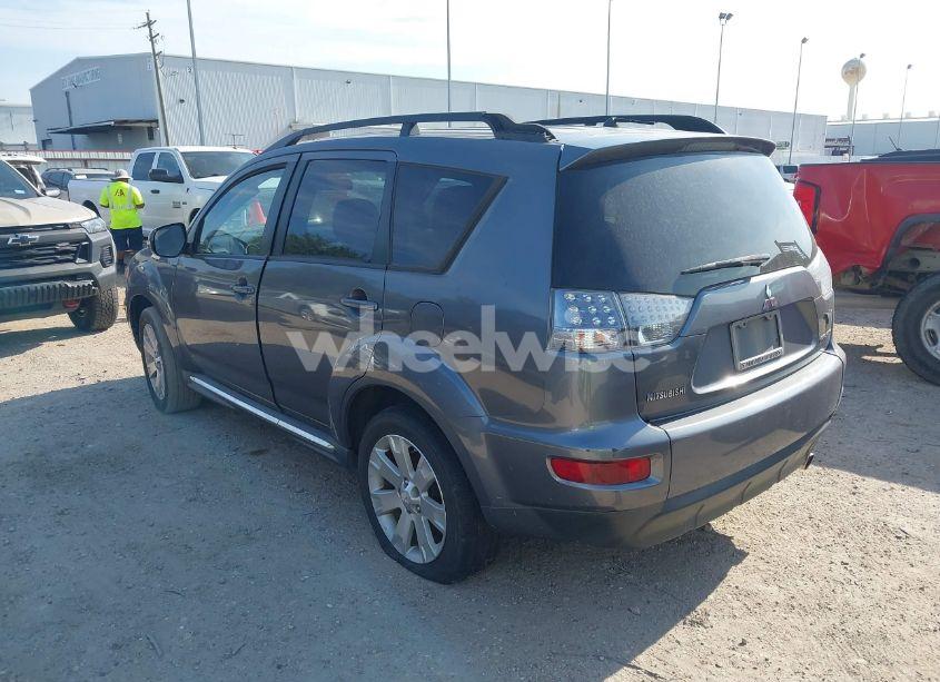 Photo 3 of 2011 Mitsubishi Outlander SE (VIN JA4AS3AWXBU022418)