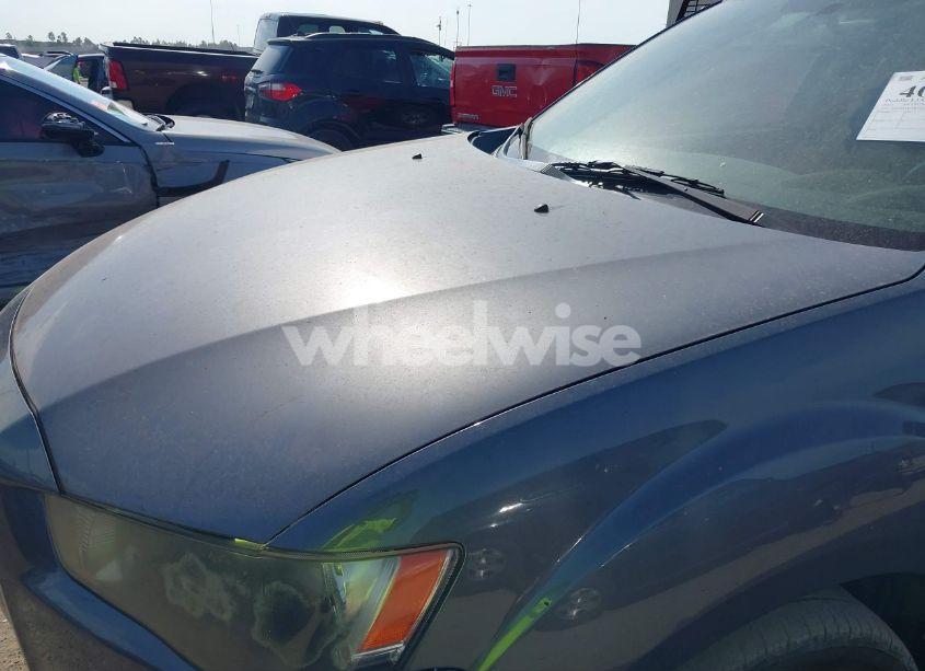 Photo 6 of 2011 Mitsubishi Outlander SE (VIN JA4AS3AWXBU022418)