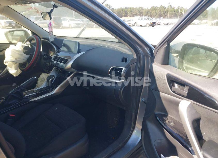 Photo 5 of 2020 Mitsubishi Eclipse CROSS LE 1.5T (VIN JA4AS4AA0LZ001883)