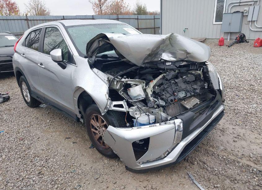 2019 Mitsubishi Eclipse CROSS ES (VIN JA4AT3AA6KZ030200) main photo