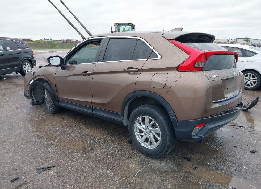 Photo 3 of 2019 Mitsubishi Eclipse CROSS ES (VIN JA4AT3AA7KZ017603)