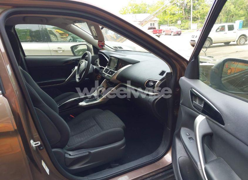 Photo 5 of 2018 Mitsubishi Eclipse CROSS ES (VIN JA4AT3AA9JZ039973)