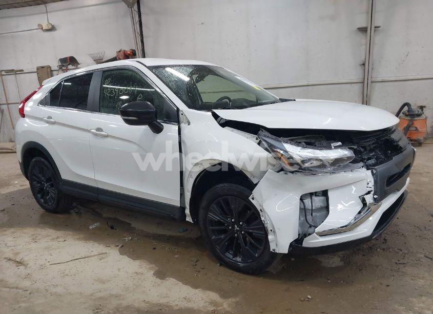 2018 Mitsubishi Eclipse CROSS LE (VIN JA4AT4AA3JZ065619) main photo