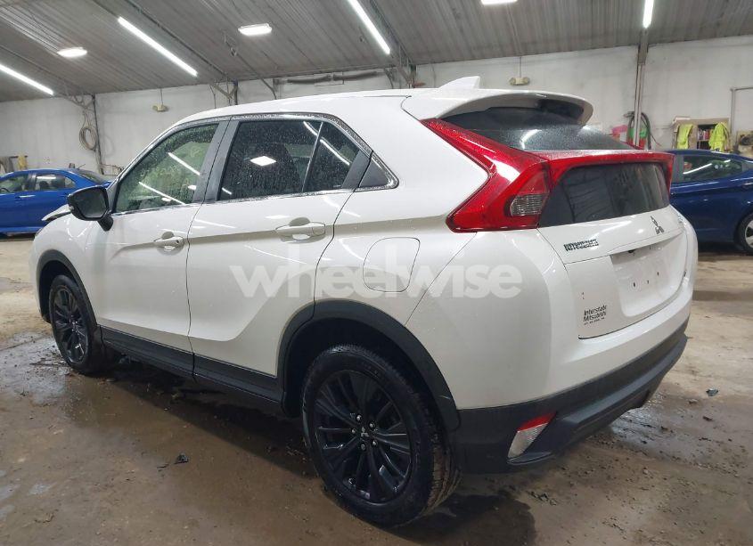 Photo 3 of 2018 Mitsubishi Eclipse CROSS LE (VIN JA4AT4AA3JZ065619)