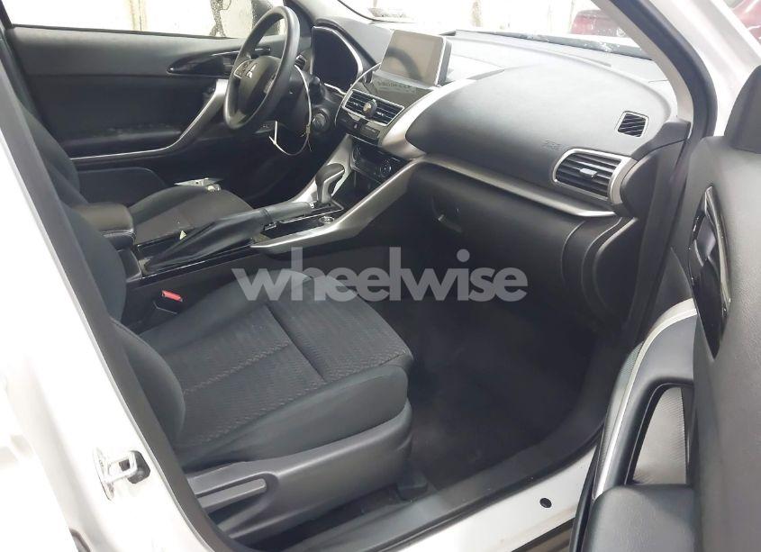 Photo 5 of 2018 Mitsubishi Eclipse CROSS LE (VIN JA4AT4AA3JZ065619)