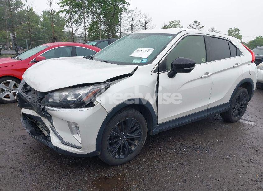Photo 2 of 2019 Mitsubishi Eclipse CROSS LE (VIN JA4AT4AA4KZ020416)