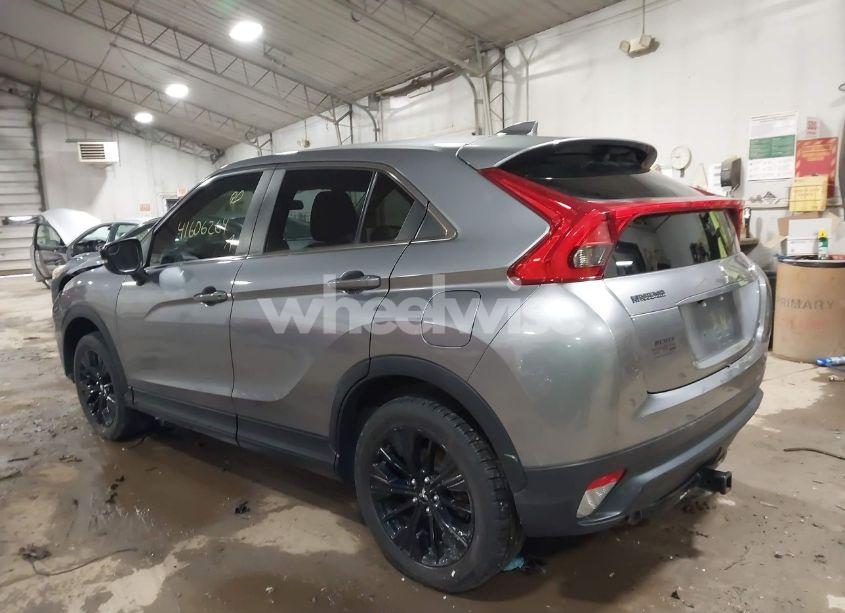 Photo 3 of 2018 Mitsubishi Eclipse CROSS LE (VIN JA4AT4AA7JZ056860)