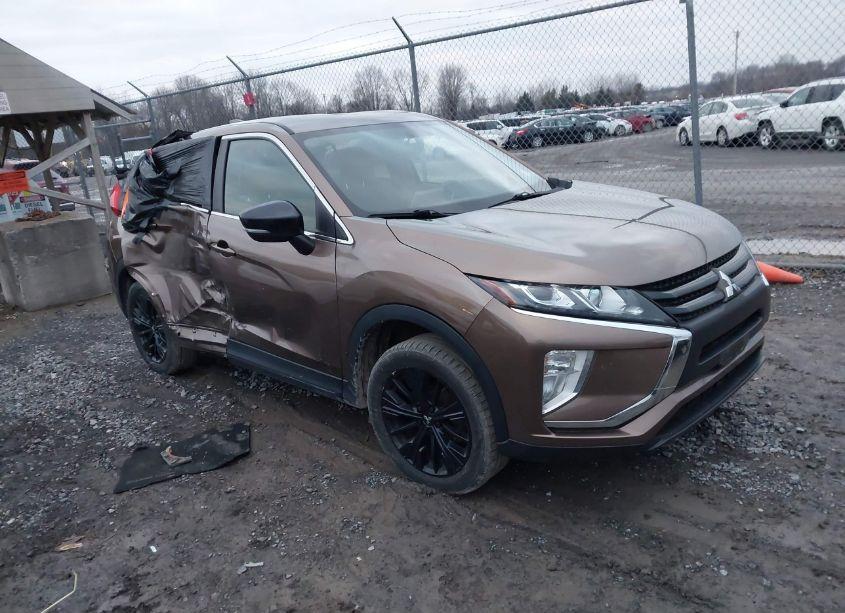 2019 Mitsubishi Eclipse CROSS LE (VIN JA4AT4AA8KZ002369) main photo